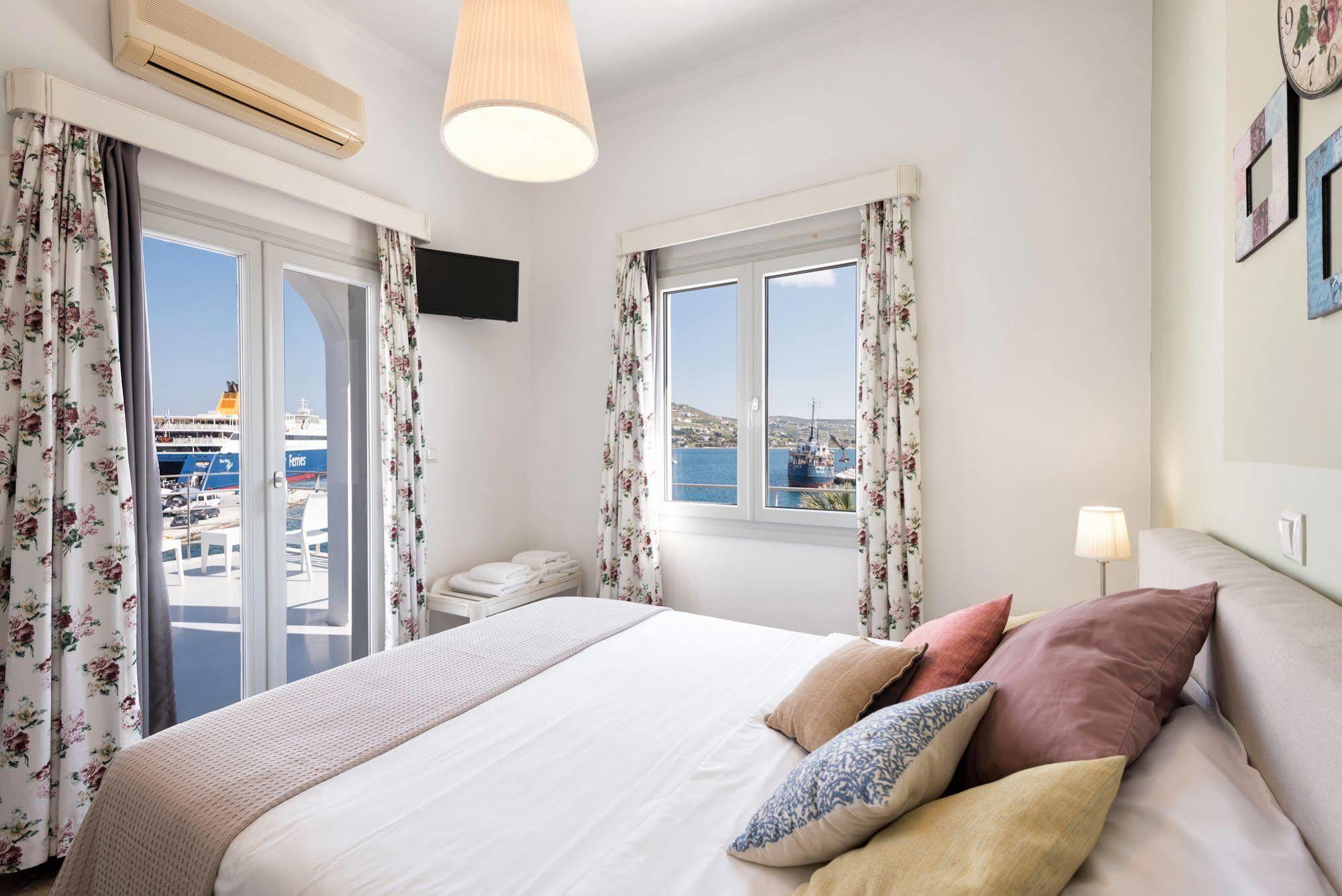 Hotel Oasis Páros 외부 사진