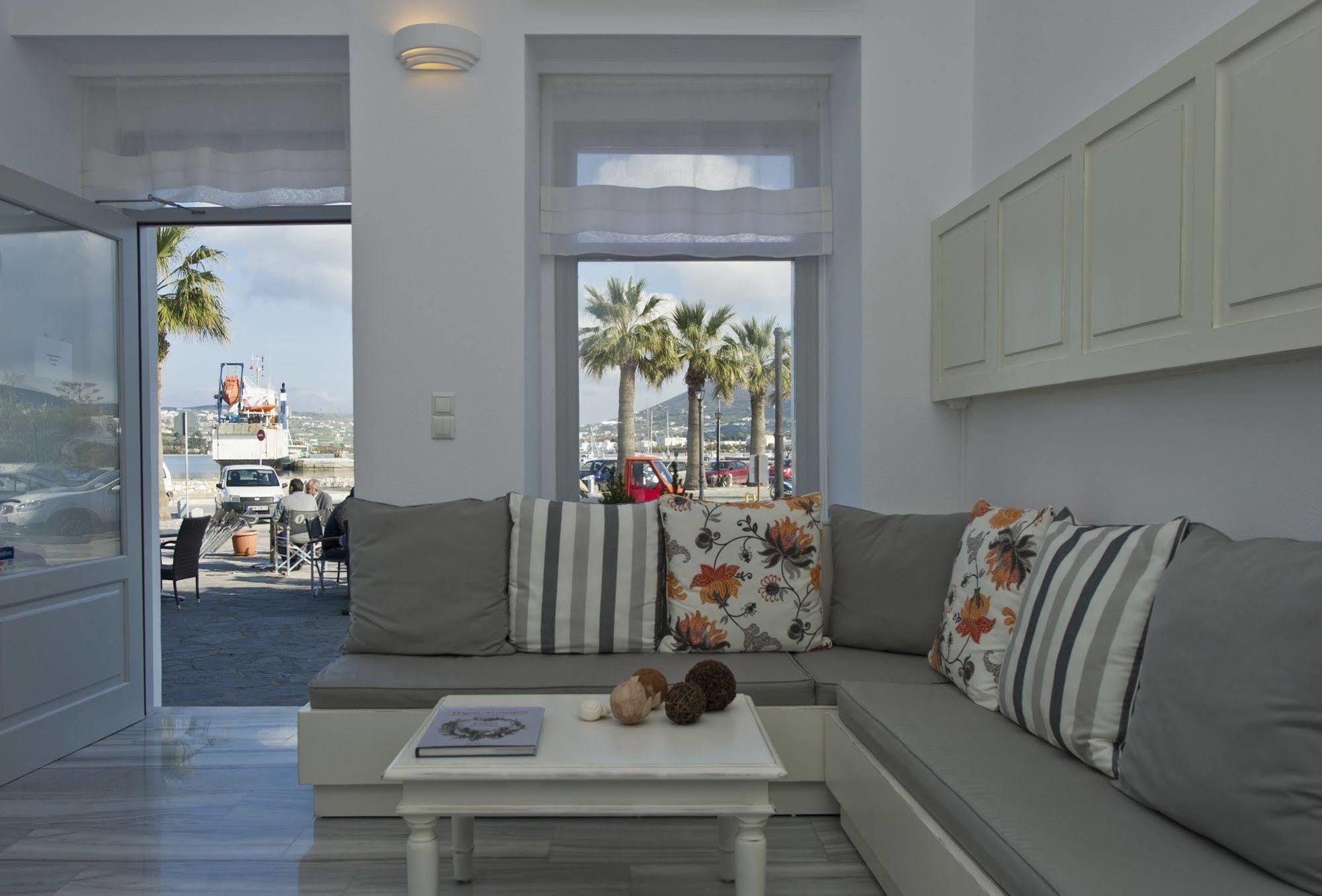 Hotel Oasis Páros 외부 사진